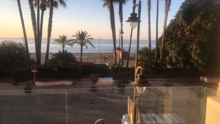 e2b8f2f5-617a-45f9-978c-d7f17fe9f13a